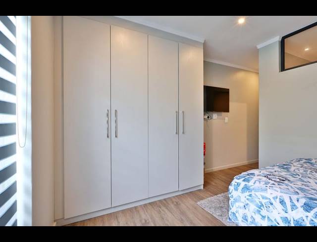 2 BEDROOM APARTMENT FOR SALE IN ROSEBANK
